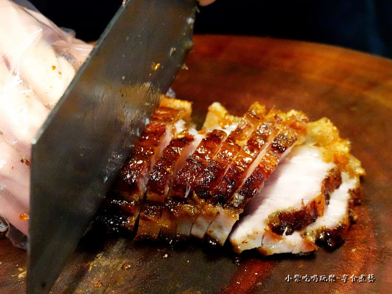 現切-品臻黃金脆皮燒肉饒河一店 (5).jpg 現切-品臻黃金脆皮燒肉饒河一店 (5).jpg