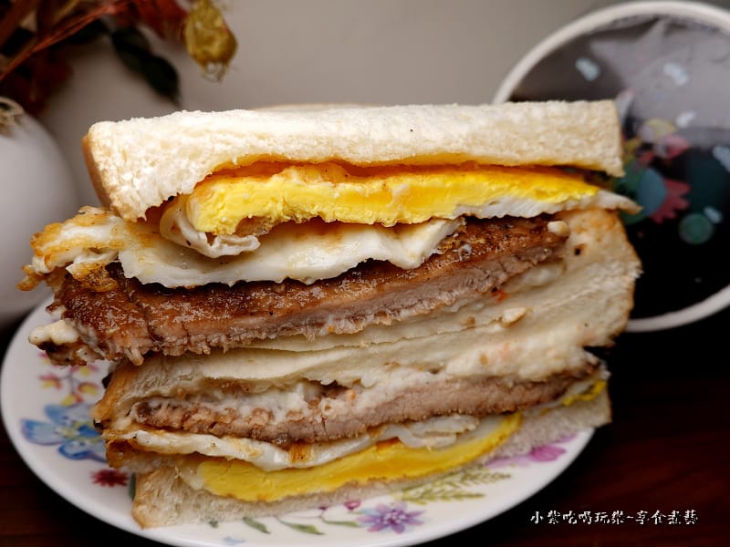 肉排沙拉蛋吐司-晨吉司漢八德旗艦店 (1).jpg 肉排沙拉蛋吐司-晨吉司漢八德旗艦店 (1).jpg