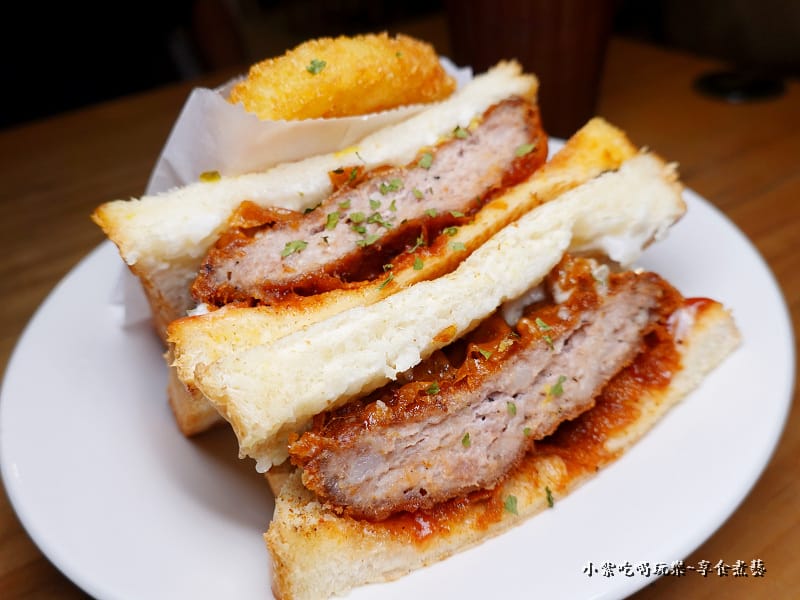 炸漢堡排吐司-香料蜂蜜-中壢豪秋吐司 (1).jpg 炸漢堡排吐司-香料蜂蜜-中壢豪秋吐司 (1).jpg