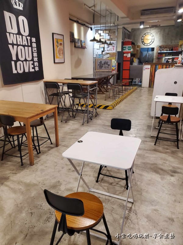 用餐環境-中壢豪秋吐司 (2).jpg 用餐環境-中壢豪秋吐司 (2).jpg