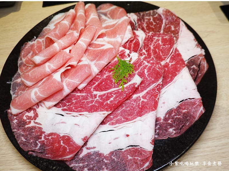 雙人海陸汆鍋肉盤-汆鍋上選鍋物中壢sogo店.jpg 雙人海陸汆鍋肉盤-汆鍋上選鍋物中壢sogo店.jpg