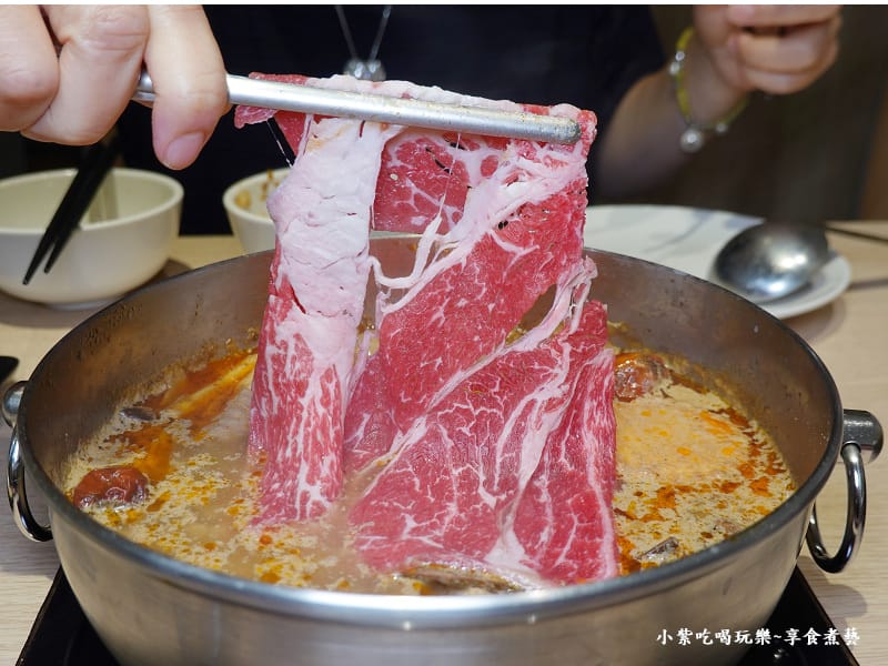 特選霜降牛-汆鍋上選鍋物中壢sogo店 (2).jpg 特選霜降牛-汆鍋上選鍋物中壢sogo店 (2).jpg