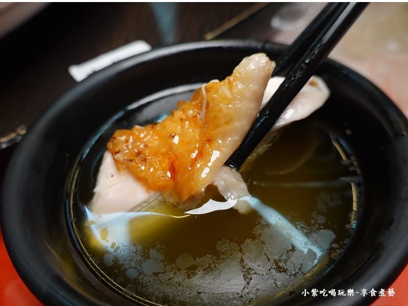 烤雞沾雞油-五結百匯窯烤雞餐廳.jpg 烤雞沾雞油-五結百匯窯烤雞餐廳.jpg