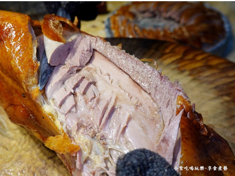 片皮鴨肉-邊境烤鴨八德店 (1).jpg 片皮鴨肉-邊境烤鴨八德店 (1).jpg