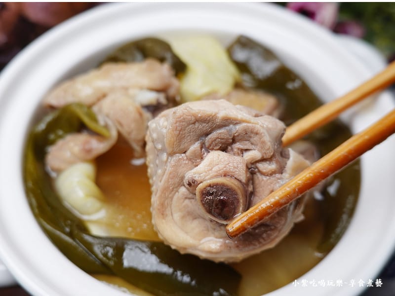 雙月阿甘剝皮辣椒雞湯-冷凍包 (19).jpg