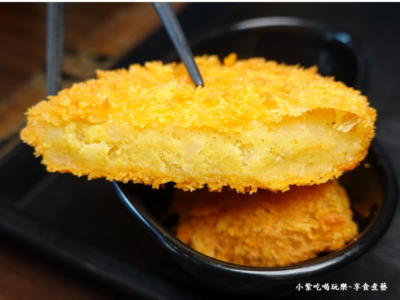 日本進口咖哩可樂餅-新丼長安本店.jpg
