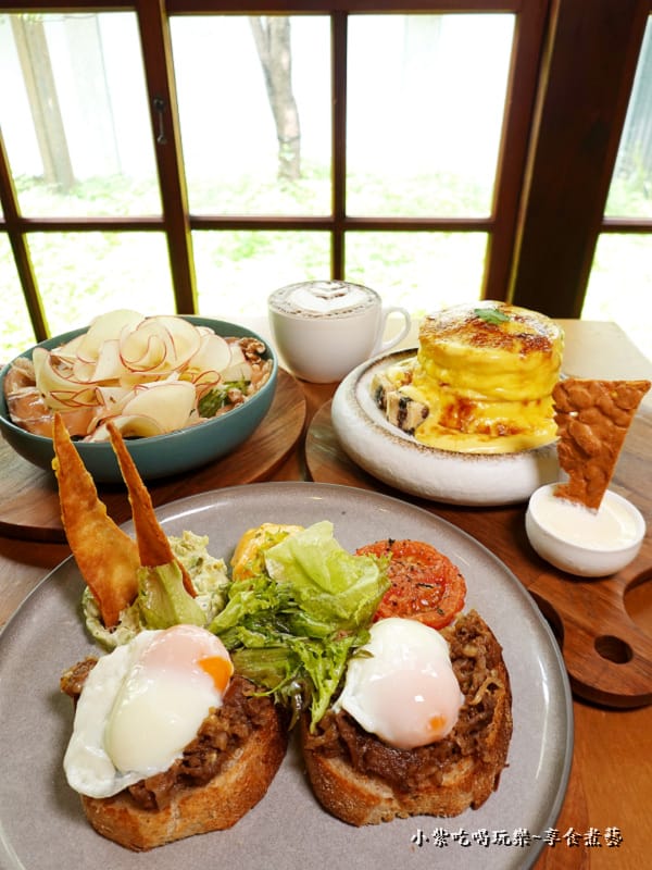餐食合照-成真咖啡桃園藝文町店.jpg