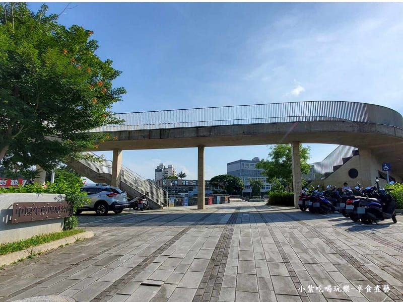 中原埤塘生態公園停車場.jpg 中原埤塘生態公園停車場.jpg