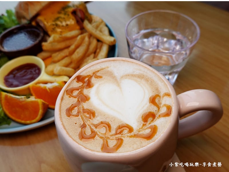 焦糖瑪琪朵咖啡-玩逗樹咖啡中原店 (2).jpg 焦糖瑪琪朵咖啡-玩逗樹咖啡中原店 (2).jpg