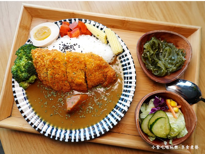 黃金炸豬排咖哩飯-玩逗樹咖啡中原店 (1).jpg 黃金炸豬排咖哩飯-玩逗樹咖啡中原店 (1).jpg