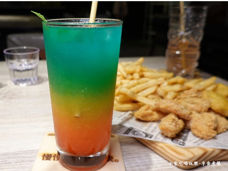 彩虹之吻-玩逗樹咖啡中原店 (2).jpg 彩虹之吻-玩逗樹咖啡中原店 (2).jpg