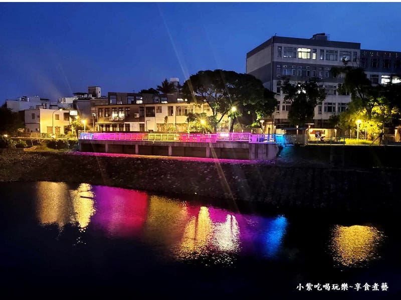 中原埤塘生態公園夜景 (7).jpg 中原埤塘生態公園夜景 (7).jpg