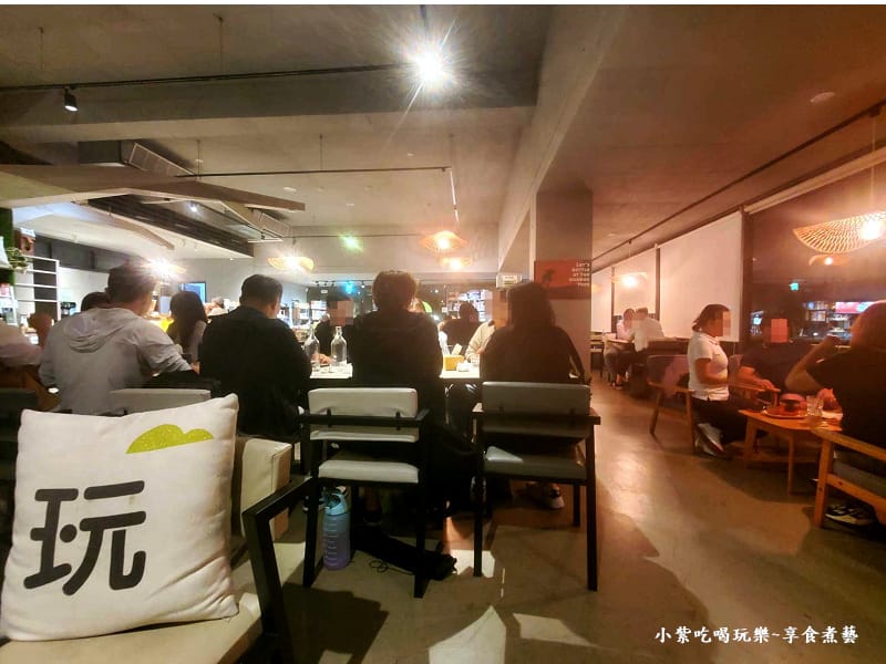 用餐環境座位-玩逗樹咖啡中原店 (5).jpg 用餐環境座位-玩逗樹咖啡中原店 (5).jpg