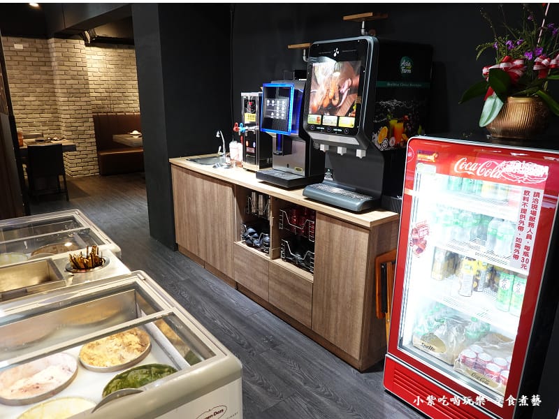 飲料冰品自助區-孫太太嚴選超市火鍋台北民族店.jpg