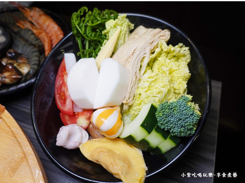 自夾菜盤-孫太太嚴選超市火鍋台北民族店 (1).jpg