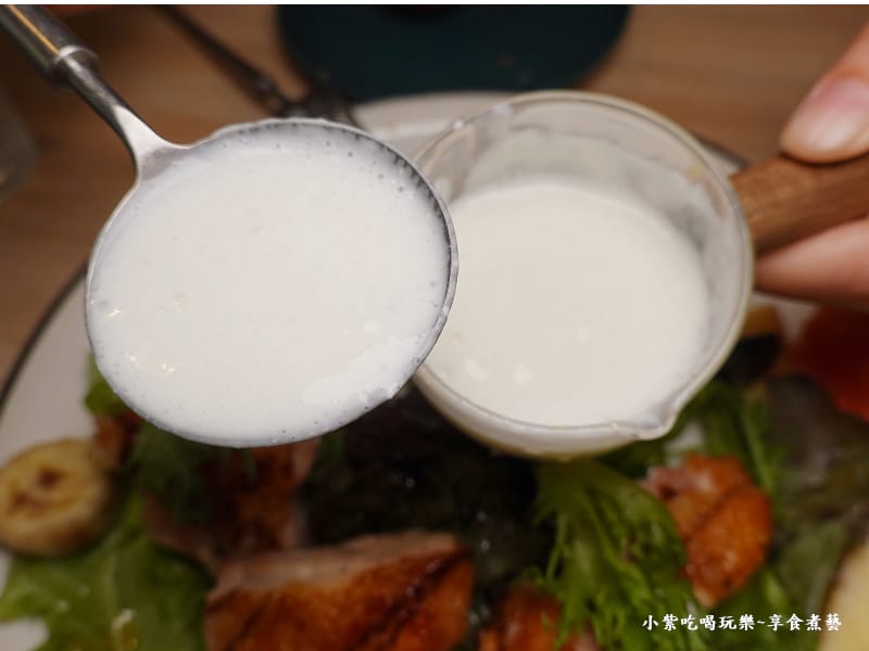 嫩煎香草雞腿手作藜麥歐包拼盤-日季cafe (8).jpg