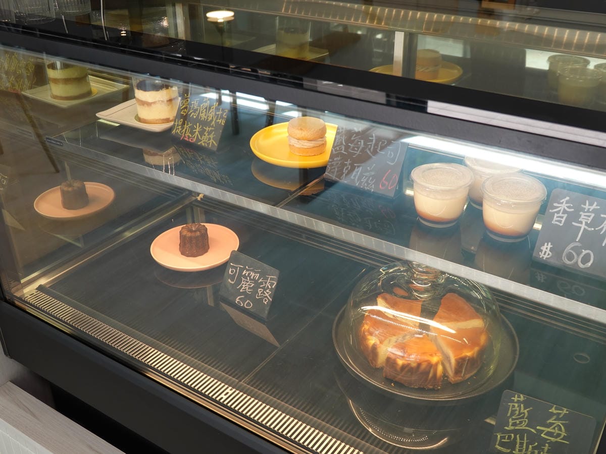 每日甜點以現場為主-日季cafe.JPG