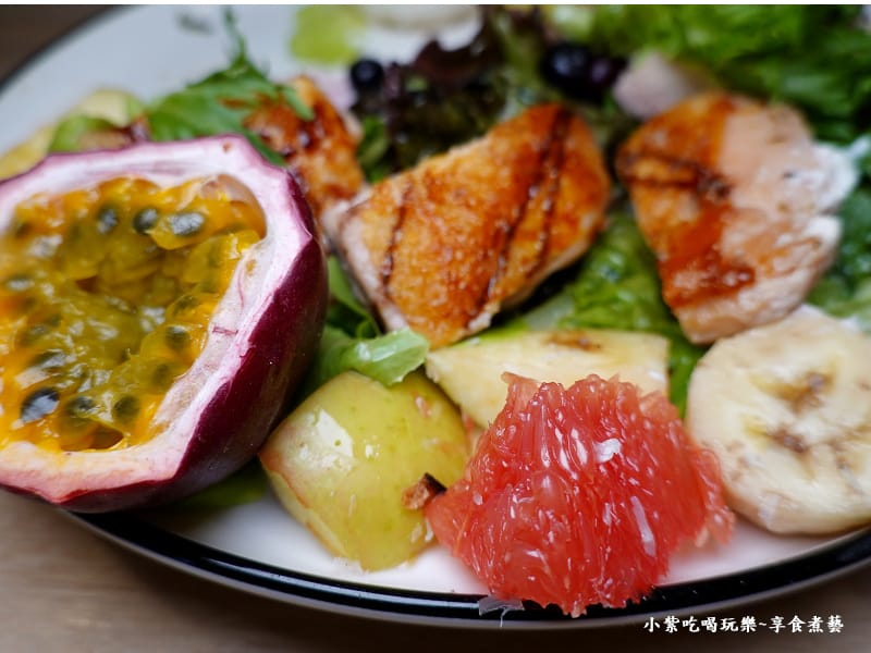 嫩煎香草雞腿手作藜麥歐包拼盤-日季cafe (6).jpg
