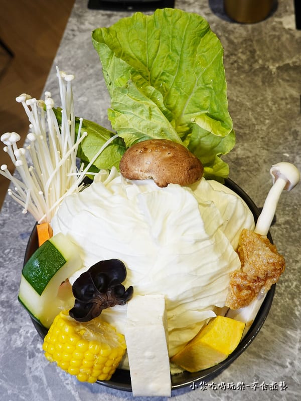 無火鍋料菜盤-寒聚精緻鍋物正光店 (2).jpg 無火鍋料菜盤-寒聚精緻鍋物正光店 (2).jpg