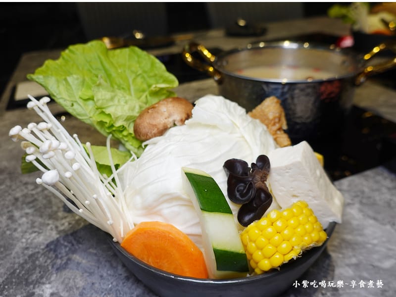 無火鍋料菜盤-寒聚精緻鍋物正光店 (1).jpg 無火鍋料菜盤-寒聚精緻鍋物正光店 (1).jpg