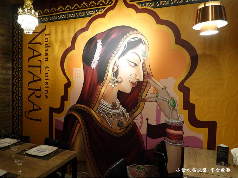 印度女人穿傳統紗麗壁畫-納達吉印度料理 (1)0.jpg