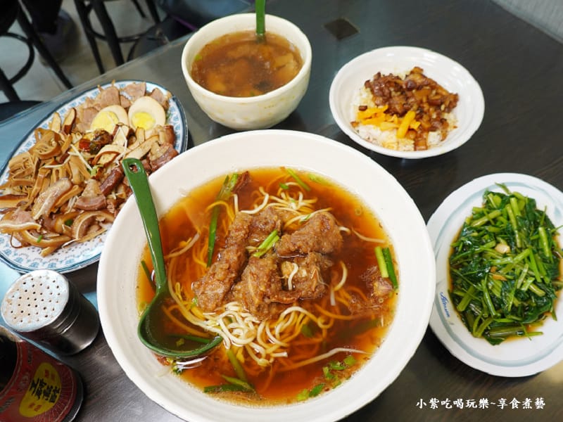 餐食合照-特食豐原排骨酥麵.jpg 餐食合照-特食豐原排骨酥麵.jpg