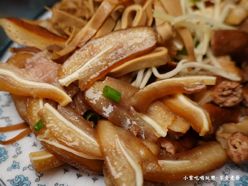 滷豬耳朵-特食豐原排骨酥麵.jpg 滷豬耳朵-特食豐原排骨酥麵.jpg