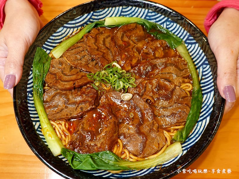 宮廷麻辣牛肉細麵加肉-2024集英會牛肉麵館國際店 (3).jpg