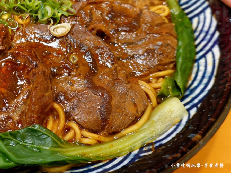 宮廷麻辣牛肉細麵加肉-2024集英會牛肉麵館國際店 (4).jpg