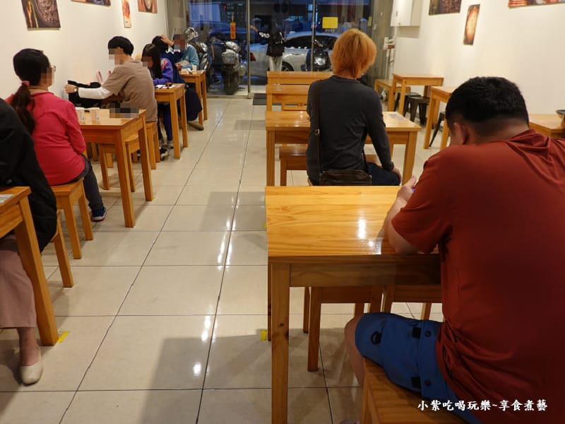 尖峰時段生意很好-2024集英會牛肉麵館國際店 (2).jpg