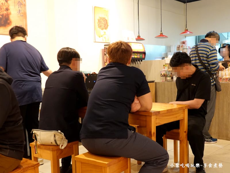 尖峰時段生意很好-2024集英會牛肉麵館國際店 (1).jpg