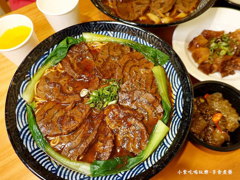 宮廷麻辣牛肉細麵加肉-2024集英會牛肉麵館國際店 (2).jpg