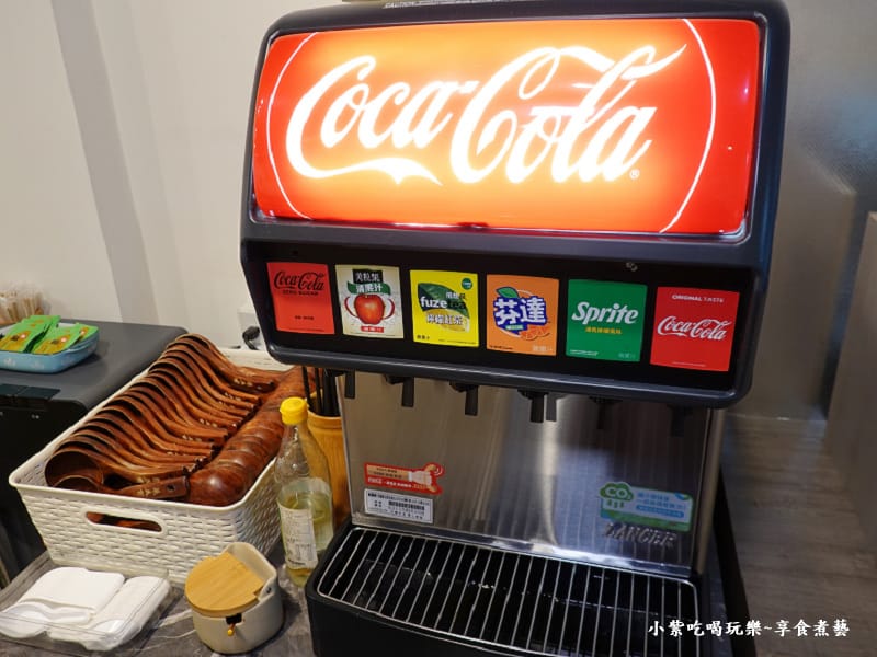 自助吧飲料無限暢飲-2024集英會牛肉麵館國際店.jpg