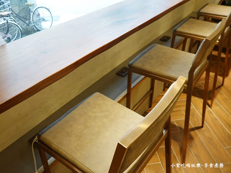 內用座位-松薇PINE%26;ROSE (2).jpg 內用座位-松薇PINE%26;ROSE (2).jpg