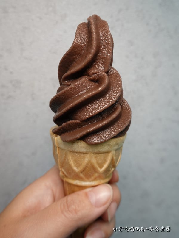 巧克力霜淇淋-逸小鍋鍋物嘉義仁愛店 (1).jpg 巧克力霜淇淋-逸小鍋鍋物嘉義仁愛店 (1).jpg