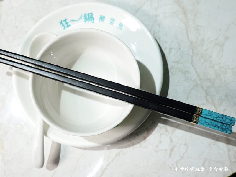 美美筷子-狂一鍋酸菜魚西門町店.jpg