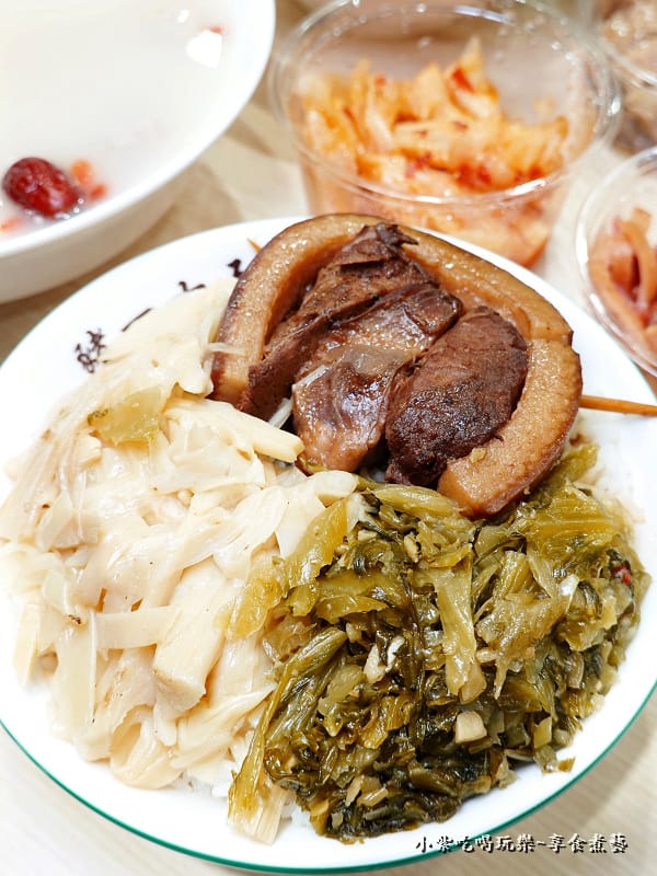 爌肉飯-豬一十五新北中和店 (1).jpg