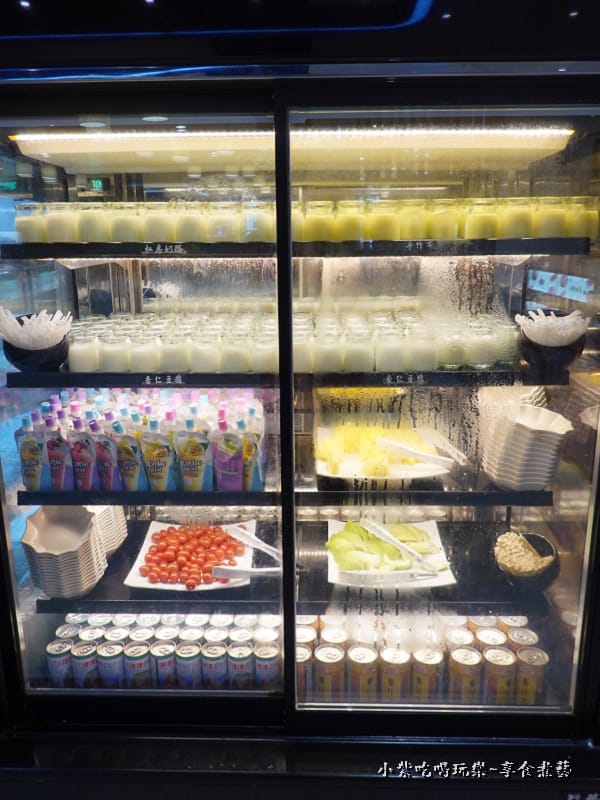 水果甜點櫃-鬼椒麻辣王火鍋烤串羅東旗艦店.jpg 水果甜點櫃-鬼椒麻辣王火鍋烤串羅東旗艦店.jpg
