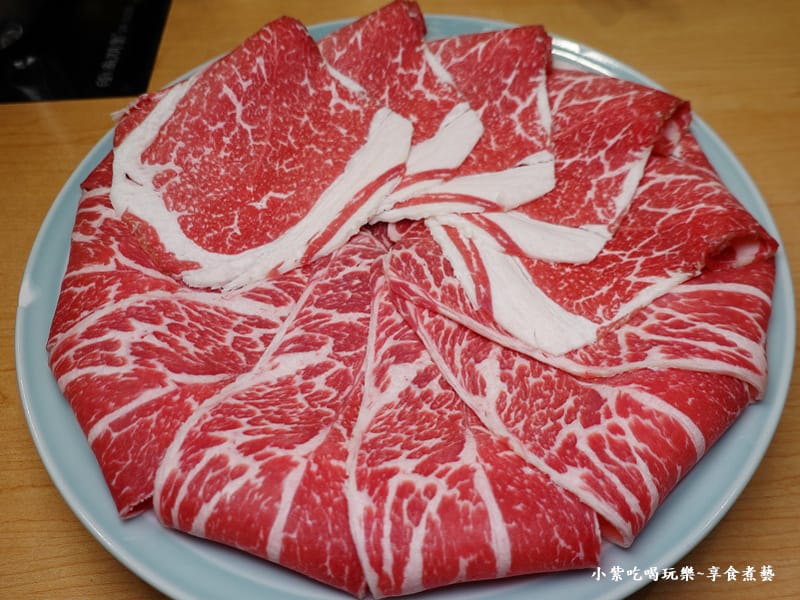 澳洲M8和牛、無骨牛小排肉片-鬼椒麻辣王火鍋烤串羅東旗艦店.jpg 澳洲M8和牛、無骨牛小排肉片-鬼椒麻辣王火鍋烤串羅東旗艦店.jpg