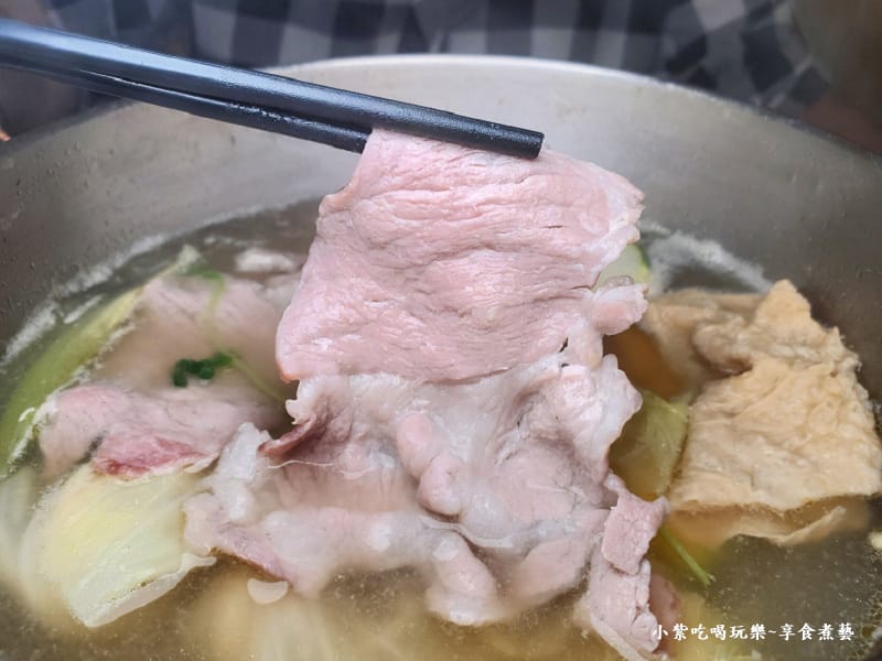 溫體梅花豬肉片-文創咖美食館.jpg