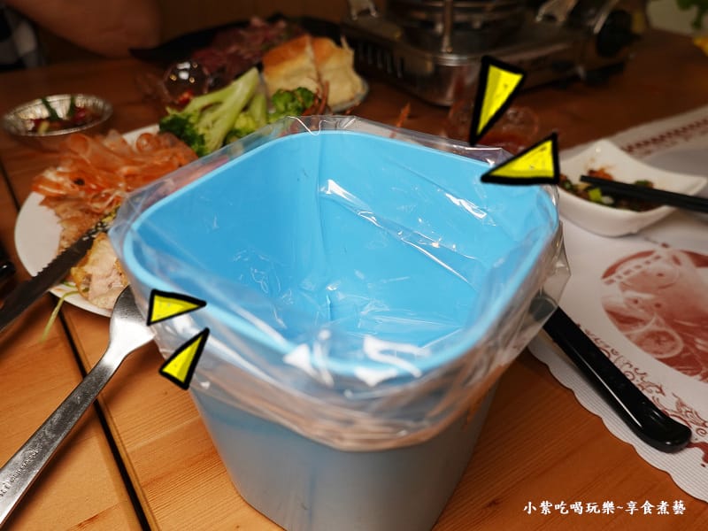 垃圾桶-文創咖美食館.jpg