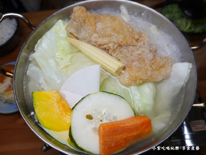 豪華龍蝦鍋物套餐搭梅花豬-文創咖美食館 (2).jpg