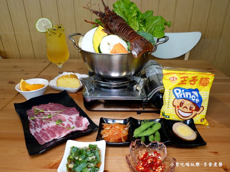豪華龍蝦鍋物套餐搭梅花豬-文創咖美食館 (7).jpg