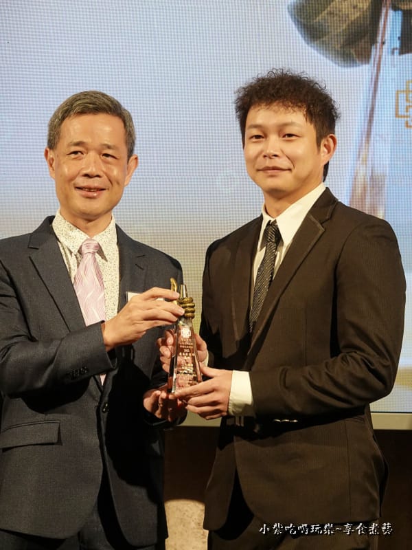 5三宅運動-陳俊宏負責人-2025百大品牌得獎企業.jpg