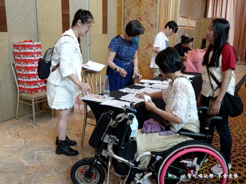 來賓簽到-2025百大品牌最具影響力表揚暨人間有愛生命鬥士文學獎.jpg