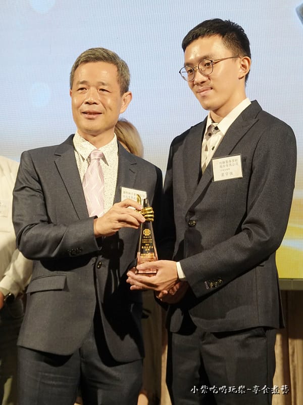 2玖顧醫療器材-梁宇恆治療師-2025百大品牌得獎企業.jpg