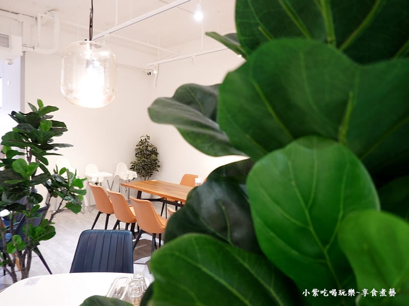 2樓用餐環境-2025成真咖啡桃園中正店 (1).jpg 2樓用餐環境-2025成真咖啡桃園中正店 (1).jpg