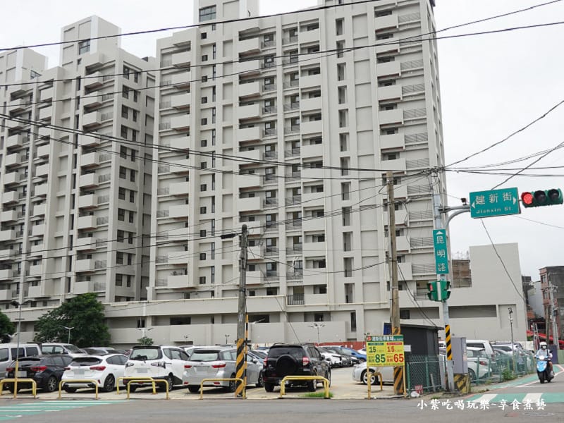 建新收費停車場-阿榿卷麵線 (2).jpg 建新收費停車場-阿榿卷麵線 (2).jpg