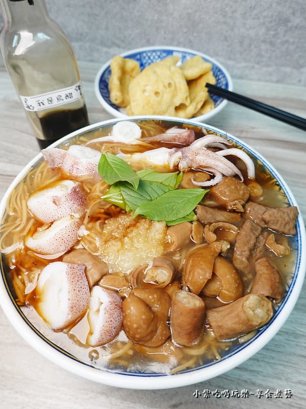4號餐+魚酥-阿榿卷麵線.jpg 4號餐+魚酥-阿榿卷麵線.jpg