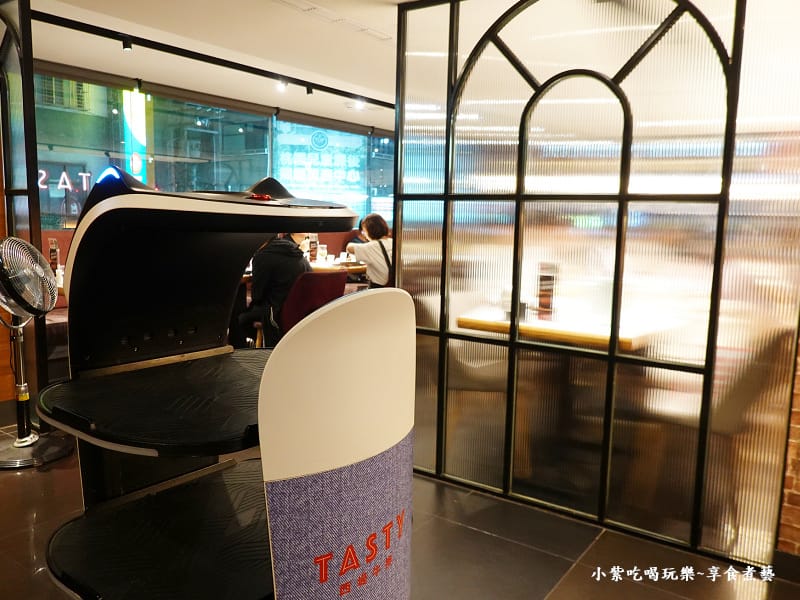 2025西堤牛排桃園南華店-2樓也有座位 (1).jpg